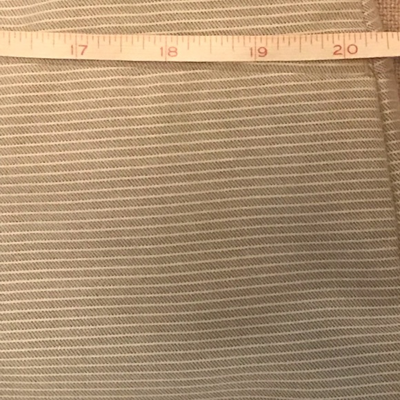 Limited Express Shorts - Picture 5 of 8